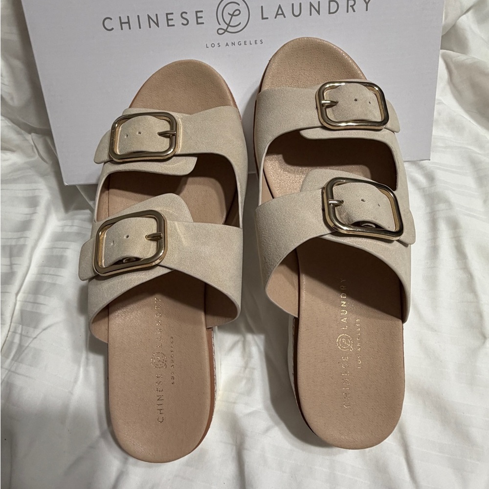 Chinese Laundry Seraphine Wedges Hali Suede Beige double buckle, size 10